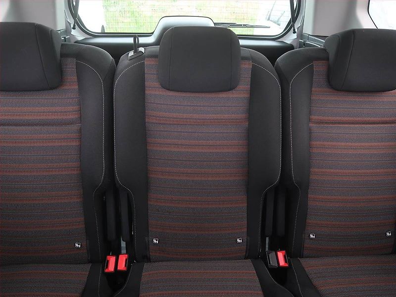 Opel Combo (2019) 1.2 Turbo, 5Míst, SR - fotka 10 z 18