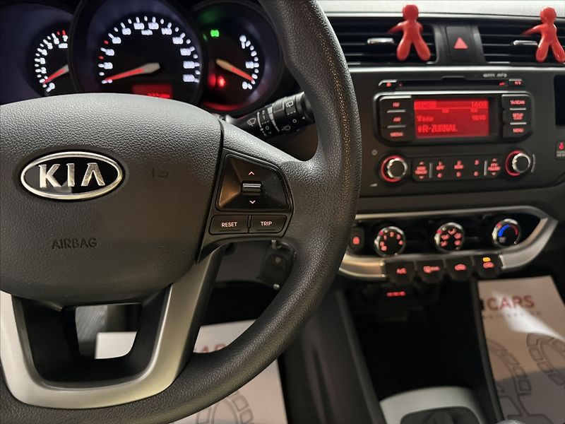 Kia Rio 1,3   i KLIMA HEZKÝ STAV ALU - fotka 9 z 24