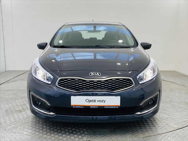 Kia Ceed 1,4 CVVT 73 kW Klima 1. maj.ČR - fotka 4 z 24
