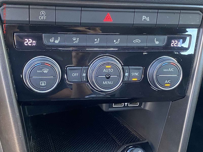 Volkswagen T-Roc (2018) 1.5 TSi, Comfortline, LED - fotka 14 z 18