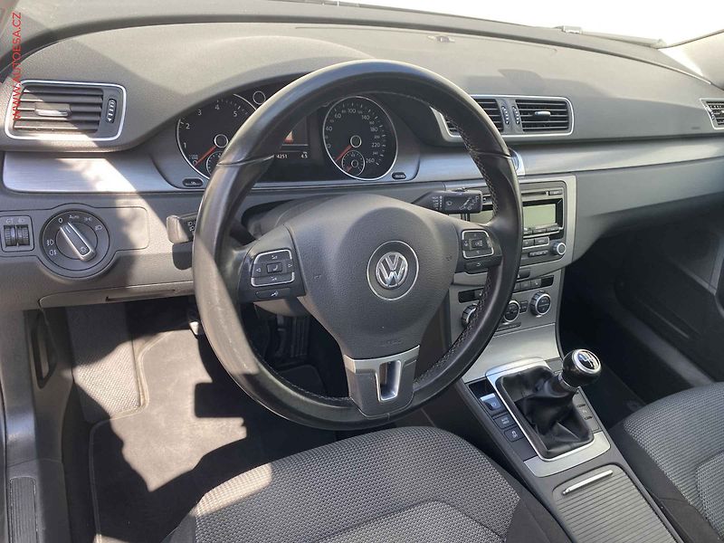 Volkswagen Passat (2012) 1.4 TSi, Comfortline, +kola - fotka 13 z 19
