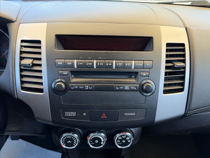 Citroën C-Crosser 2.2 HDi 4x4 - fotka 9 z 16