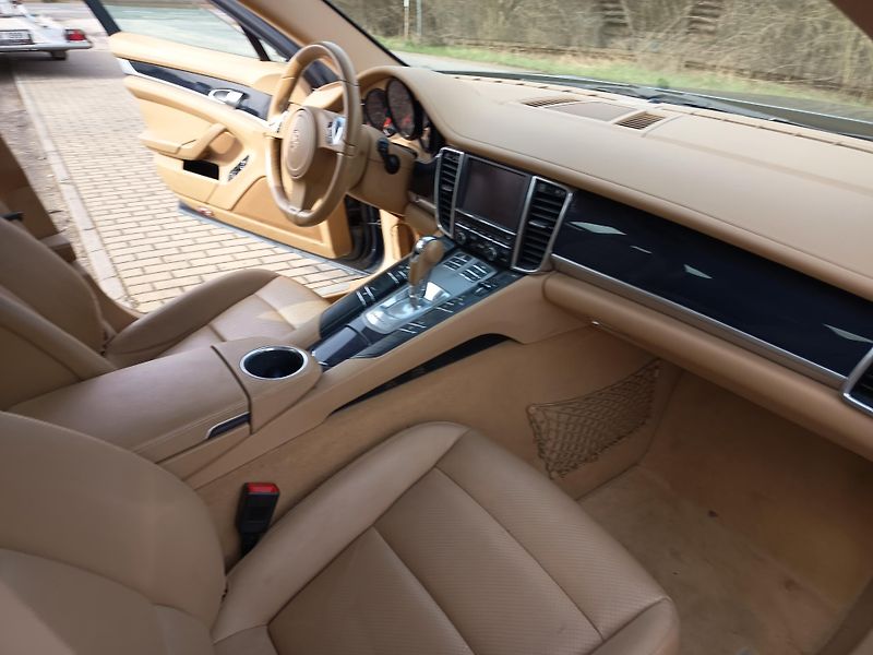 Porsche Panamera (2010) 3.6 220kw 4x4 Top!!! - fotka 39 z 60