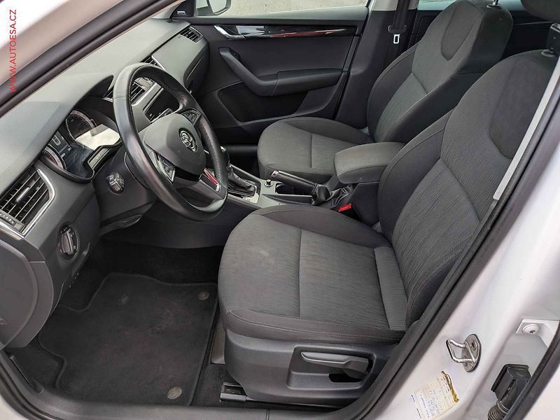 Škoda Octavia (2018) 2.0 TDi 4x4, ČR, Style, DSG - fotka 9 z 22