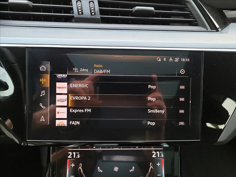 Audi e-tron 0,0 55,95KWH,4x4,SOH 90,6% - fotka 28 z 50