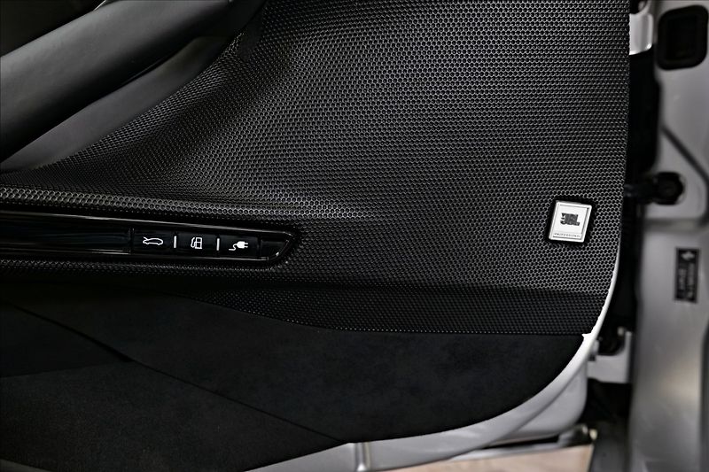 Ferrari SF90 (2024) Spider LIFT / CARBON / JBL - fotka 15 z 26