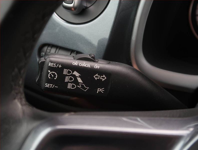 Volkswagen Beetle (2016) 1.2 TSI, Bi-Xenony, Tempomat - fotka 16 z 19