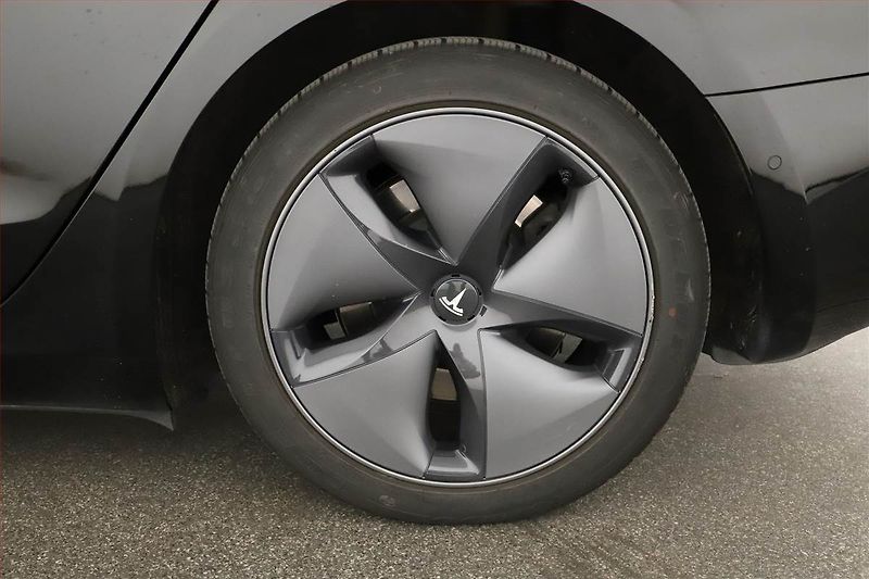 Tesla Model 3 (2019) Long Range 4WD 78kWh, SoH 82% - fotka 20 z 20