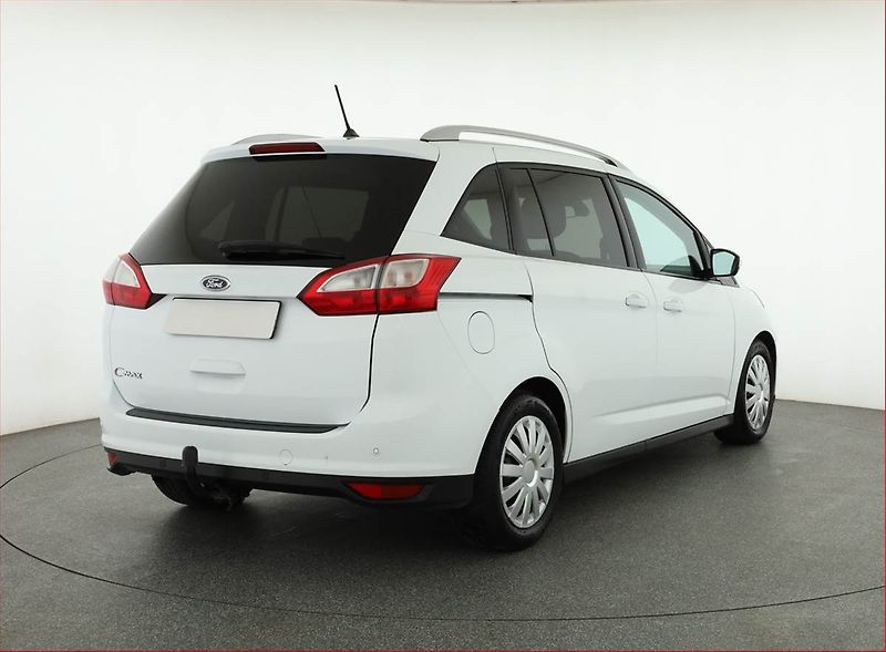 Ford Grand C-MAX (2020) 1.5 TDCi, Automat, 7 míst - fotka 5 z 18