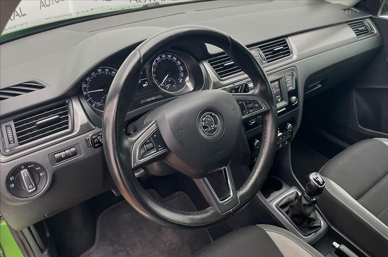 Škoda Rapid 1,6 tdi JOY 85kw led,xenon ,TZ - fotka 12 z 23