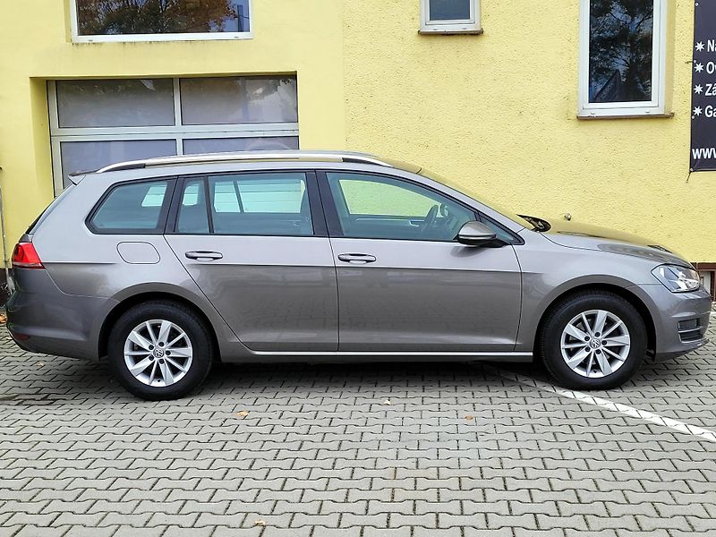 Volkswagen Golf 1,6 TDi CZ*DIGIKLIMA*SERVIS - fotka 5 z 43