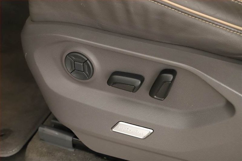 Volkswagen Touareg (2018) 3.0 TDI - fotka 15 z 19