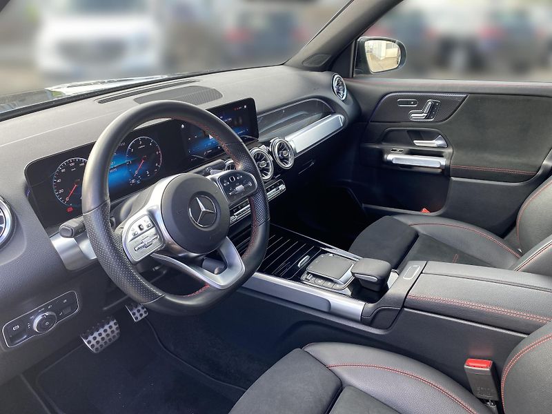 Mercedes-Benz GLB 200d 4M AMG - fotka 13 z 26