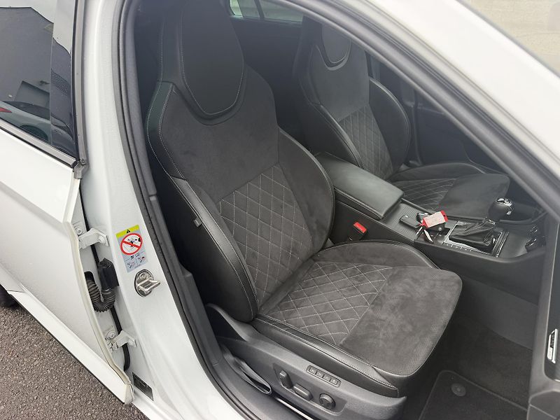 Škoda Superb 2,0TDi 147kW 4x4 DSG SPORTLINE - fotka 18 z 20