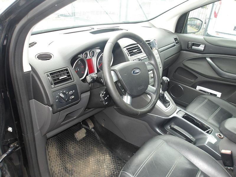 Ford Kuga 2,0TDCi TITANIUM Aut. 4x4! - fotka 16 z 44