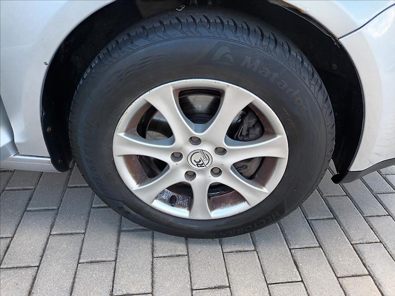 Volkswagen Golf Plus 1,4 TSI,90KW,DIGIKLKIMA,TEMPOM - fotka 24 z 33