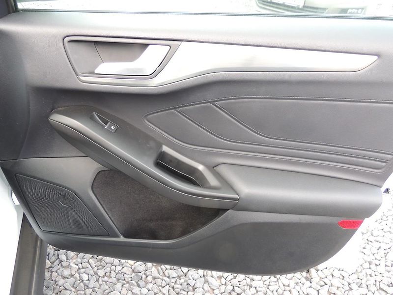 Ford Focus (2022) 1.5TDCi,88kw,Titanium,automat - fotka 46 z 62