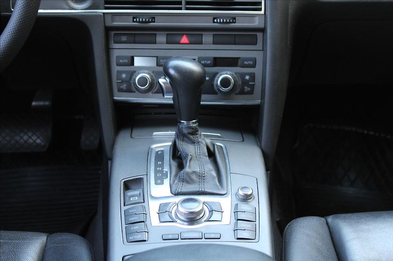 Audi A6 2.7 TDI V6 Avant / 132 kW / Qu - fotka 23 z 36