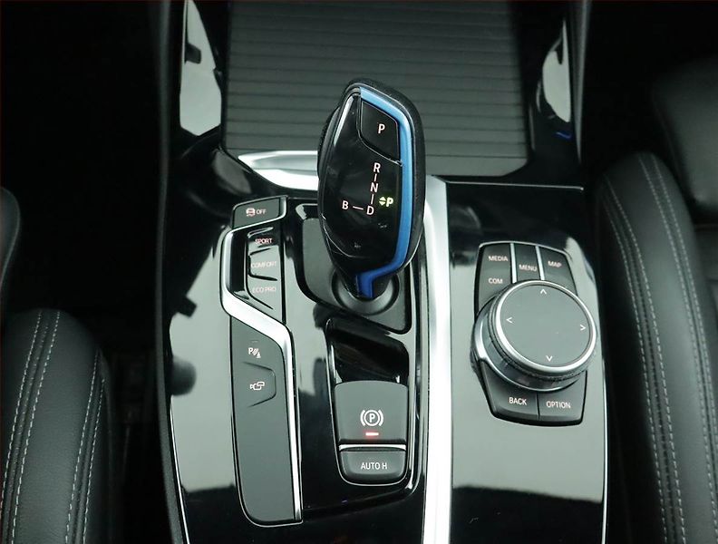 BMW iX3 (2021) 80 kWh, SoH 97% - fotka 13 z 21