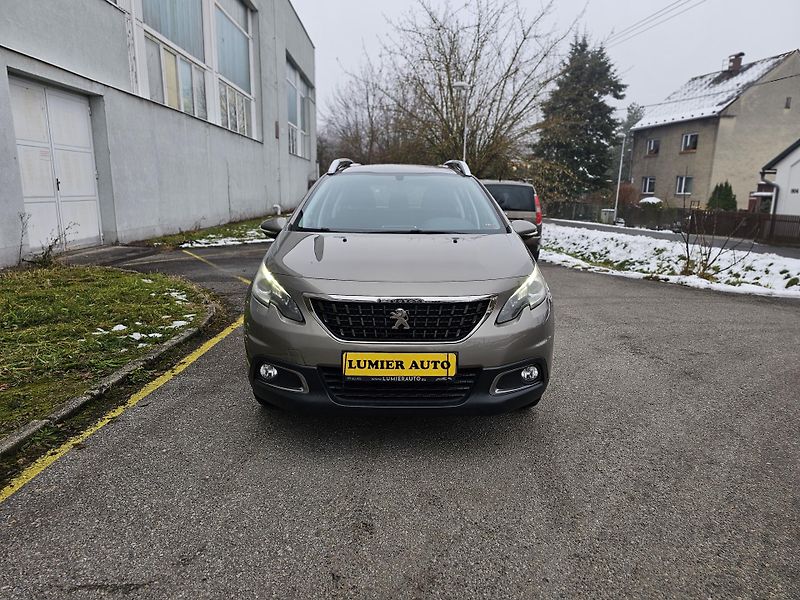 Peugeot 2008 (2017) 1.2 Pure Tech 81KW - fotka 8 z 22