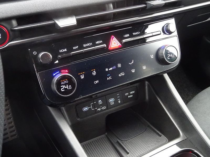 Hyundai Tucson 1.6 T-GDI DCT 118kW N-Line - fotka 20 z 21