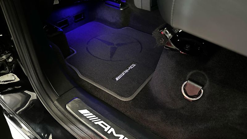 Mercedes-Benz Třídy G 63 AMG / TOP STAV - fotka 25 z 64