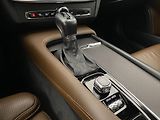 Volvo V90 CC D5 AWD INSCRIPTION AUT CZ - náhled 26