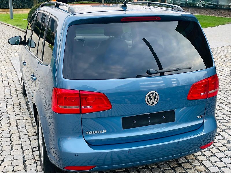Volkswagen Touran 1.4TSI VÝHŘEV SENZORY SERVISKA - fotka 17 z 45