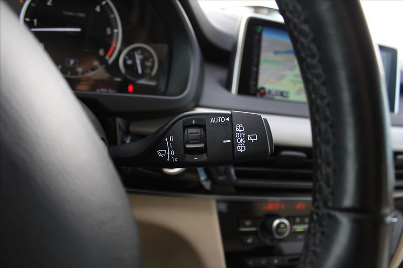 BMW X5 xDrive 30d Bang&Olufsen - fotka 19 z 30