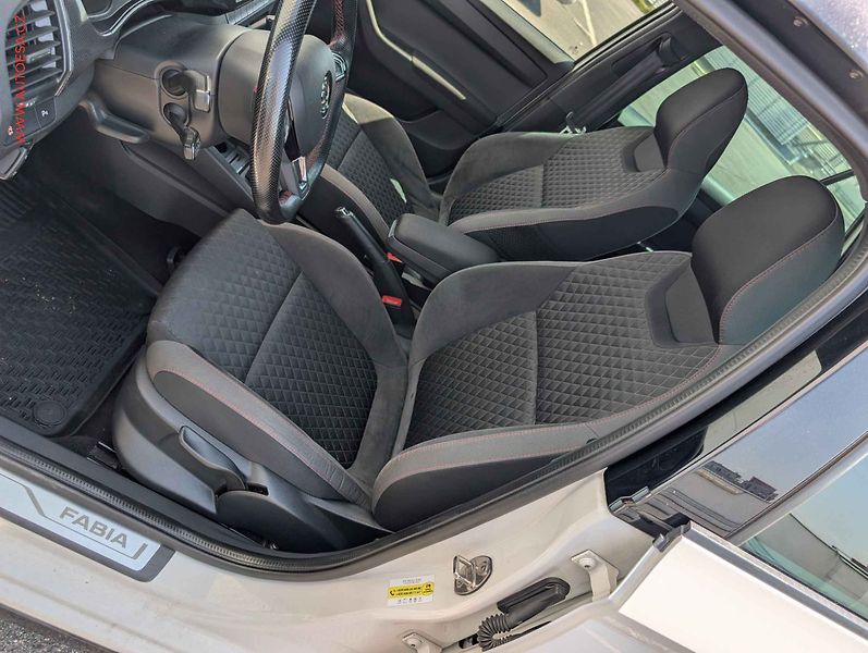 Škoda Fabia (2018) 1.4 TSi R5 Edition, 2.maj,ČR - fotka 13 z 26