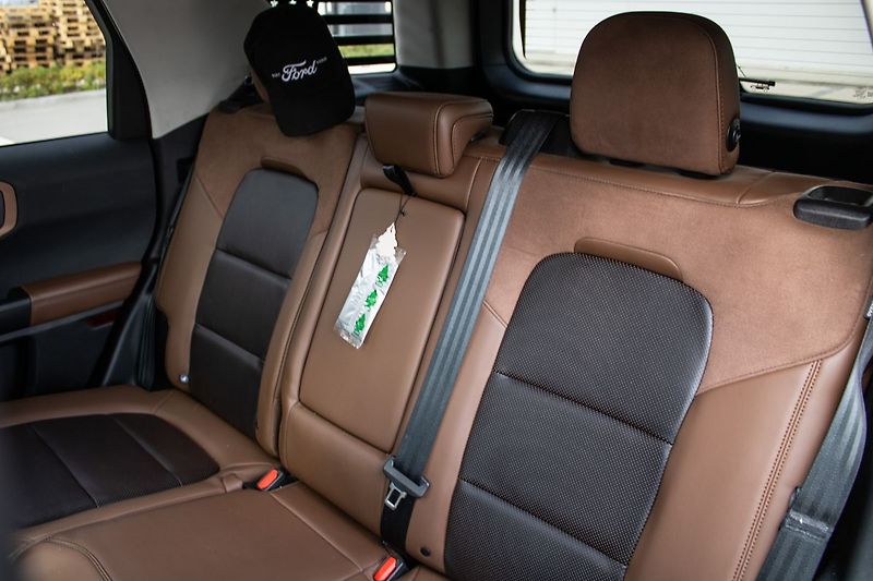 Ford Bronco - fotka 43 z 46
