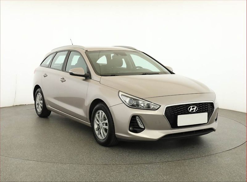 Hyundai i30 (2017) 1.6 CRDi, Serv.kniha, Tempomat - fotografie inzerátu