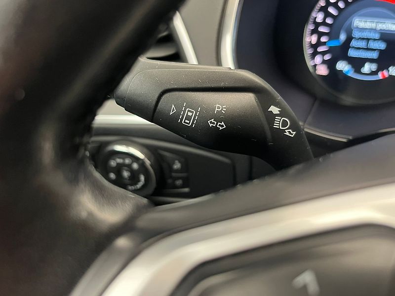 Ford Galaxy 2,0 TDCi Titanium 132kw manuál - fotka 12 z 64
