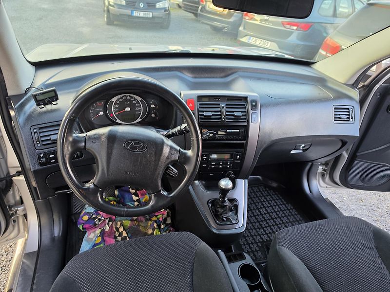 Hyundai Tucson 2.0 CRDi TZ  - fotka 13 z 25