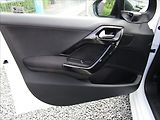 Peugeot 208 1.0i - náhled 15