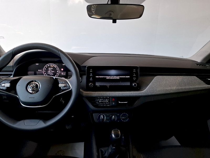 Škoda Scala (2024) SELECTION TSI 85/1.0 M6F - fotka 16 z 29
