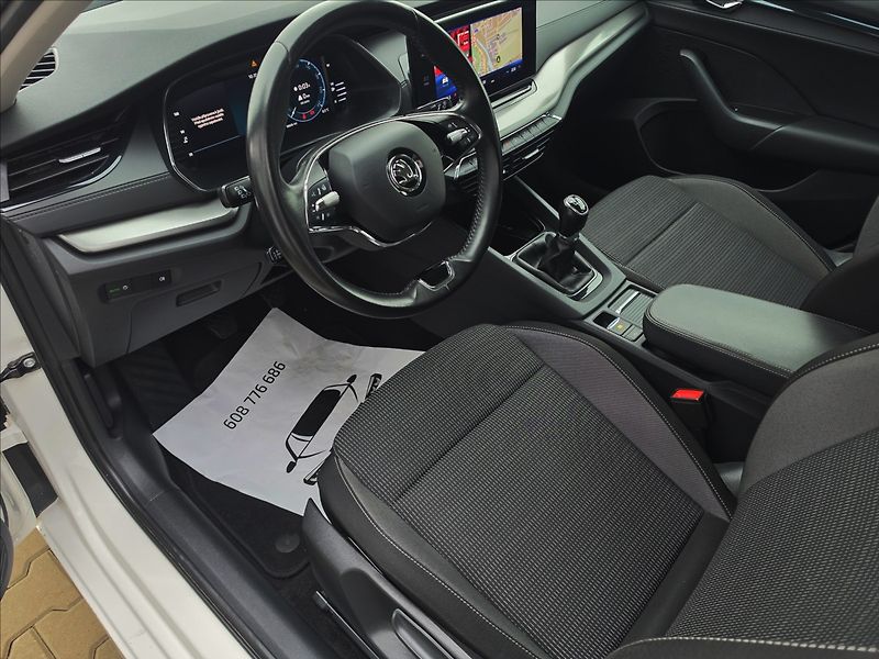 Škoda Octavia 1,0 1,0TSi 81KW Ambition DPH - fotka 11 z 42