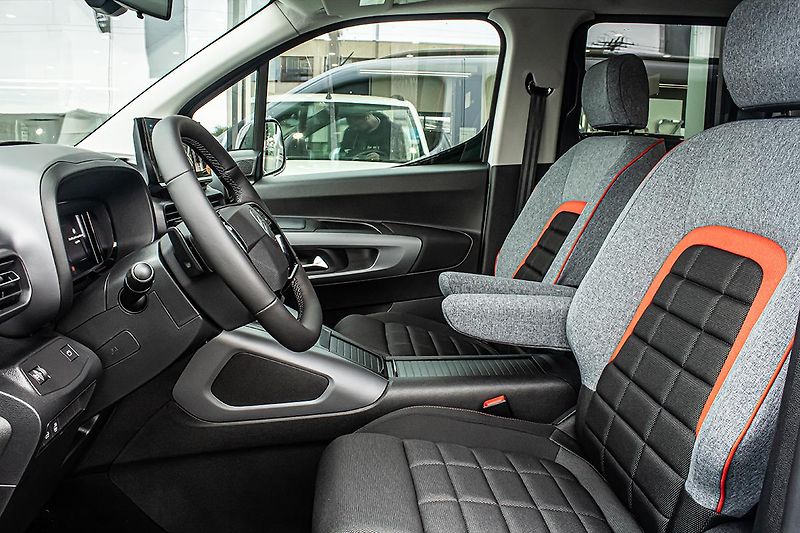 Citroën Berlingo (2026) 1,5 XL MAX 130k Automat+ZIMA - fotka 13 z 20