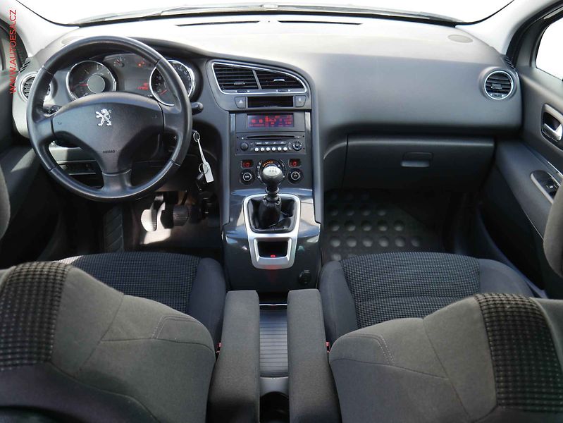 Peugeot 5008 (2015) 1.6HDi, 2.maj,ČR, Allure - fotka 8 z 19