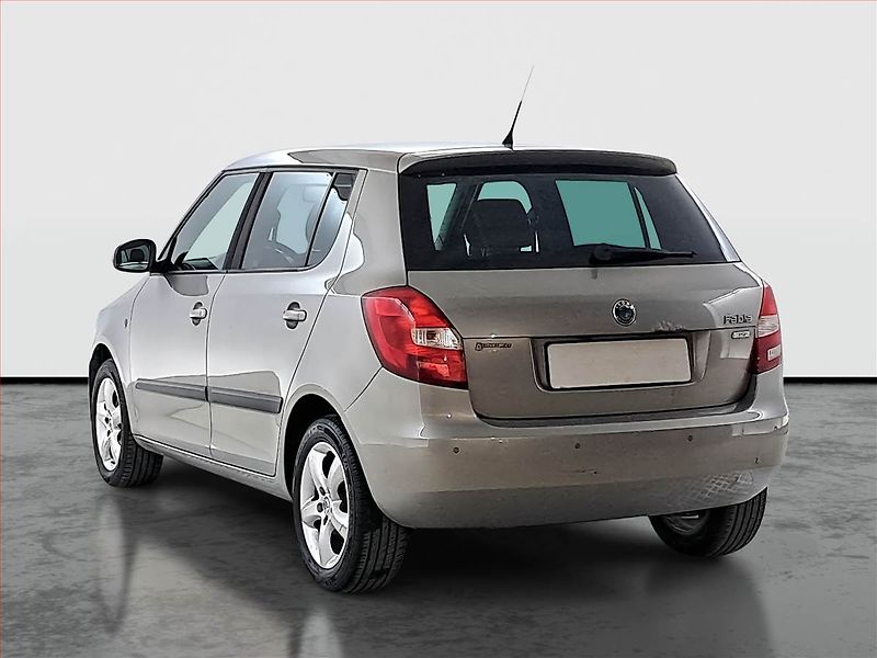 Škoda Fabia (2012) 1.2 TSI, ČR,1.maj, po STK - fotka 4 z 16