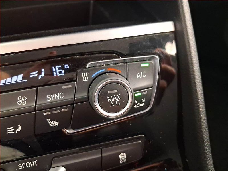 BMW Řada 2 (2018) 218i Gran Tourer, Automat - fotka 16 z 22