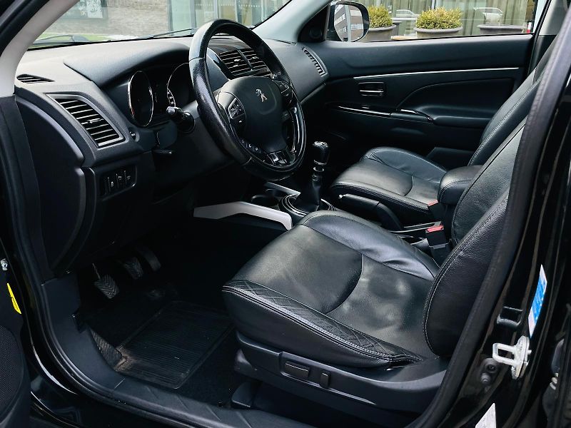 Peugeot 4008 1.8HDI 4x4 VÝHŘEV KAMERA TAŽNÉ - fotka 29 z 52