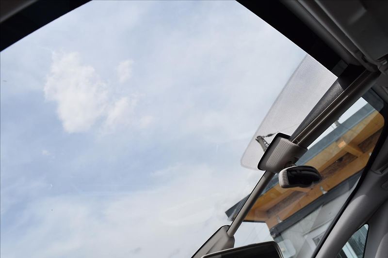 Citroën C4 Picasso 2,0 HDI 110KW AUTOMAT 7MÍST - fotka 46 z 48