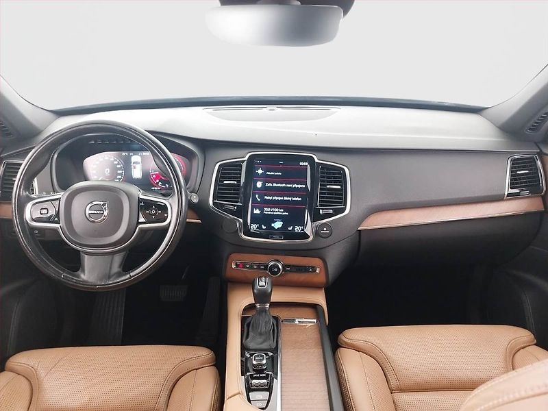 Volvo XC90 (2017) D5 AWD - fotka 8 z 23