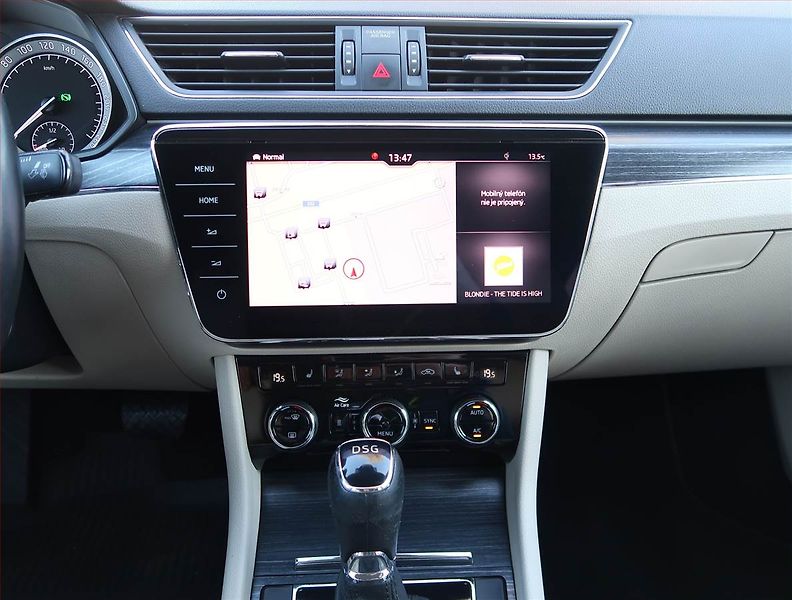 Škoda Superb (2019) Style 1.5 TSI, Automat - fotka 12 z 23