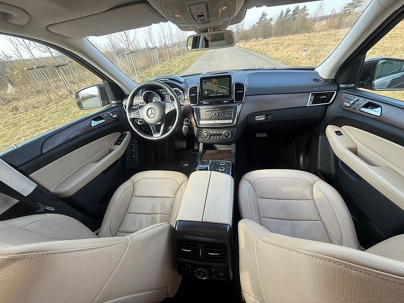 Mercedes-Benz GLS - fotka 12 z 19