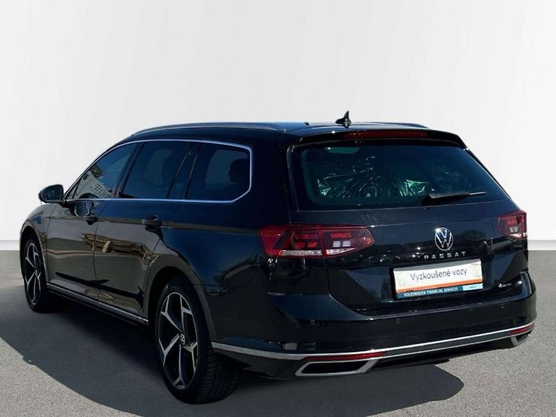 Volkswagen Passat (2022) 2.0 TDI 147kW BMT 4MOT DSG Ele - fotka 6 z 20