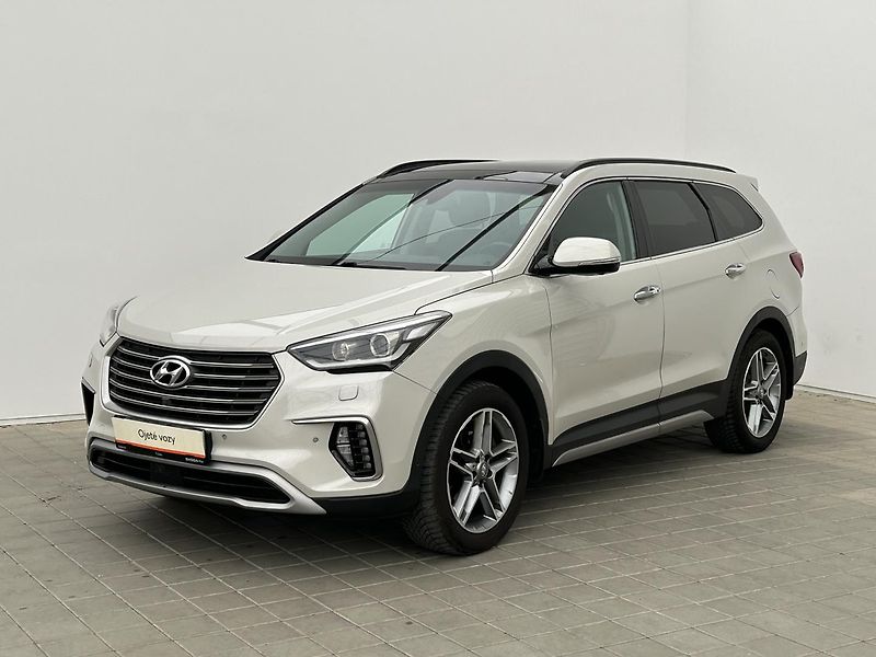 Hyundai Grand Santa Fe 2.2 CRDI 4x4 - fotka 1 z 29