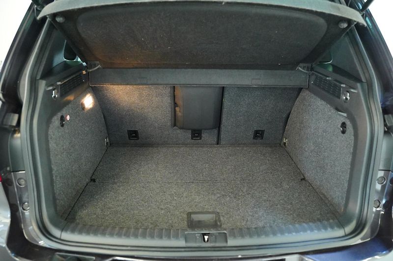 Volkswagen Tiguan - fotka 27 z 27