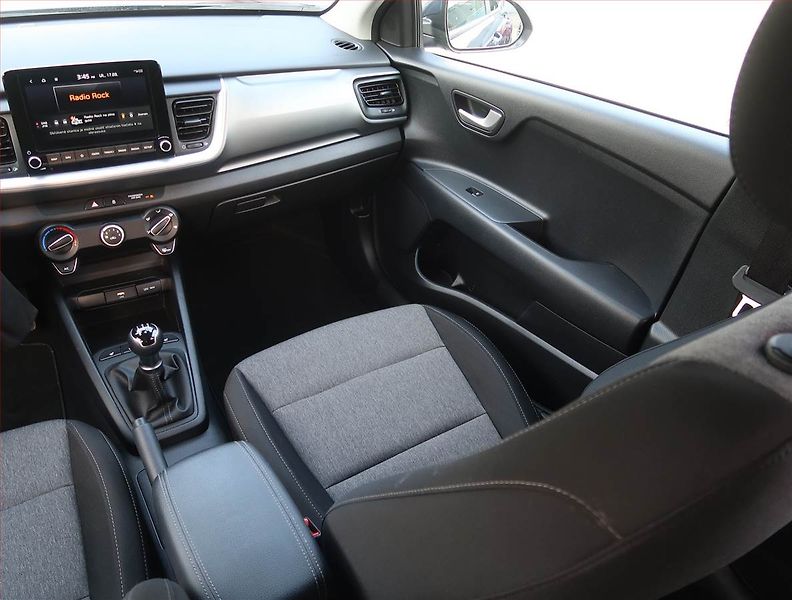 Kia Stonic (2024) 1.2 DPI, Serv.kniha, Navi - fotka 8 z 19